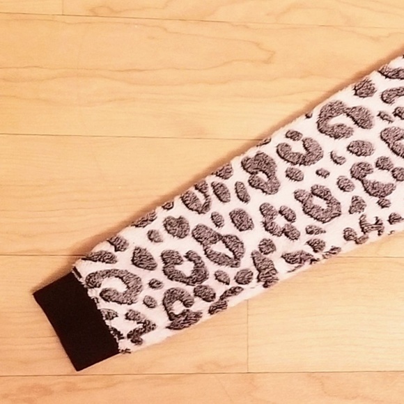 JUICY COUTURE Animal Print Sweater - Picture 8 of 8